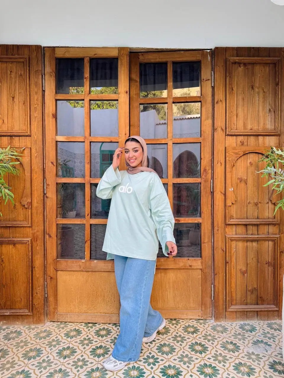 Oversized "alo" Logo Sweatshirt Nosha Store
