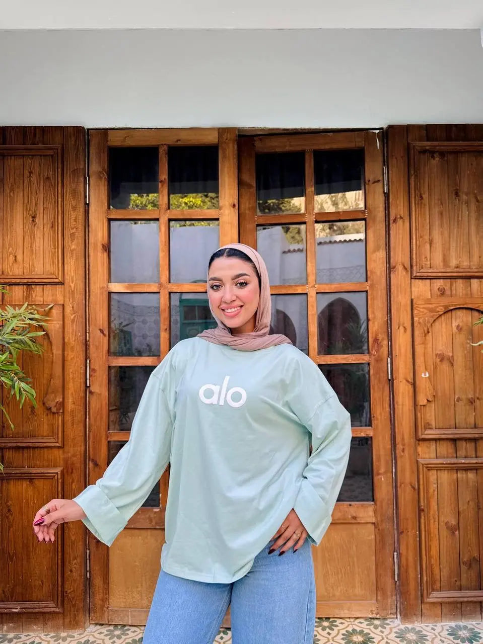 Oversized "alo" Logo Sweatshirt Nosha Store