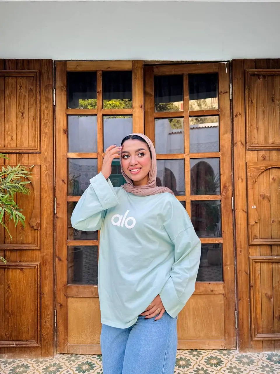 Oversized "alo" Logo Sweatshirt Nosha Store